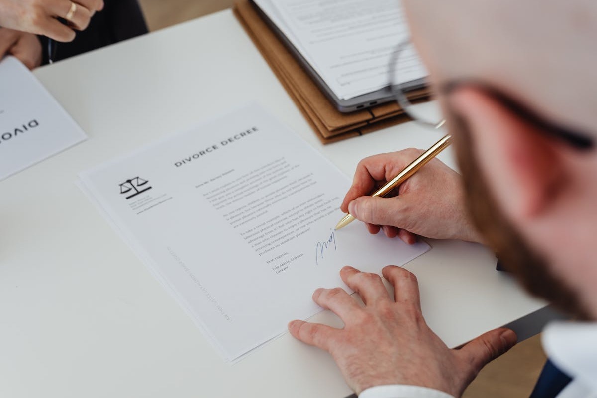 pexels-karola-g-7876037 (1)