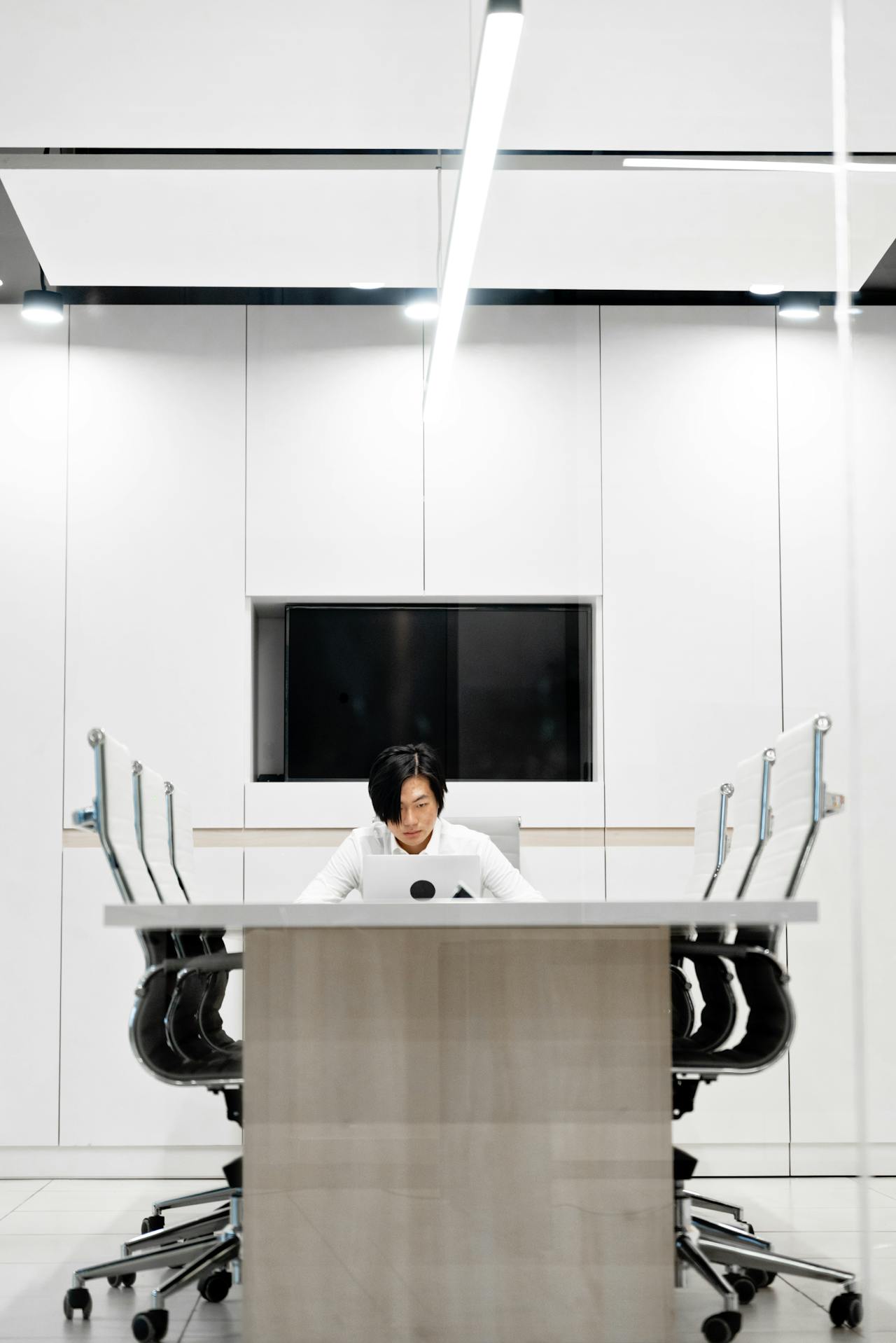 pexels-mikhail-nilov-7988044