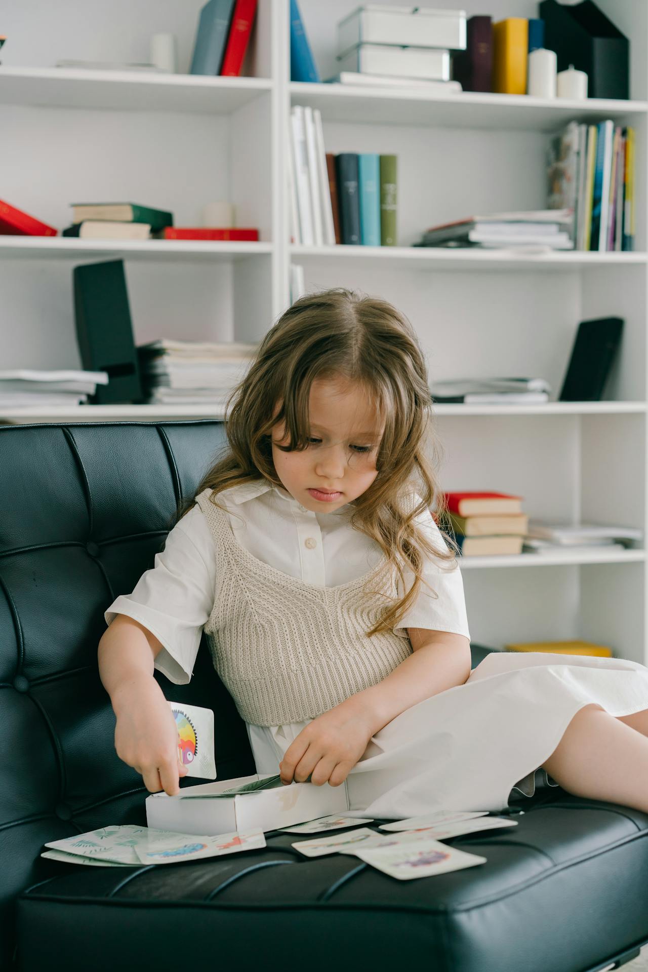 pexels-mikhail-nilov-8653554