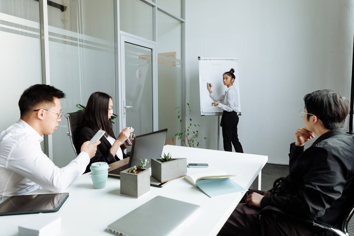 pexels-thirdman-7652055 (1)